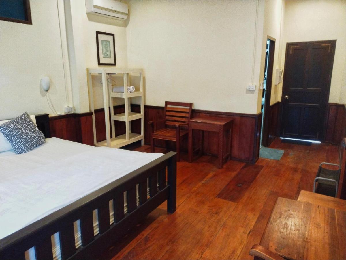 Pdv Guesthouse Muang Ngoi Luaran gambar