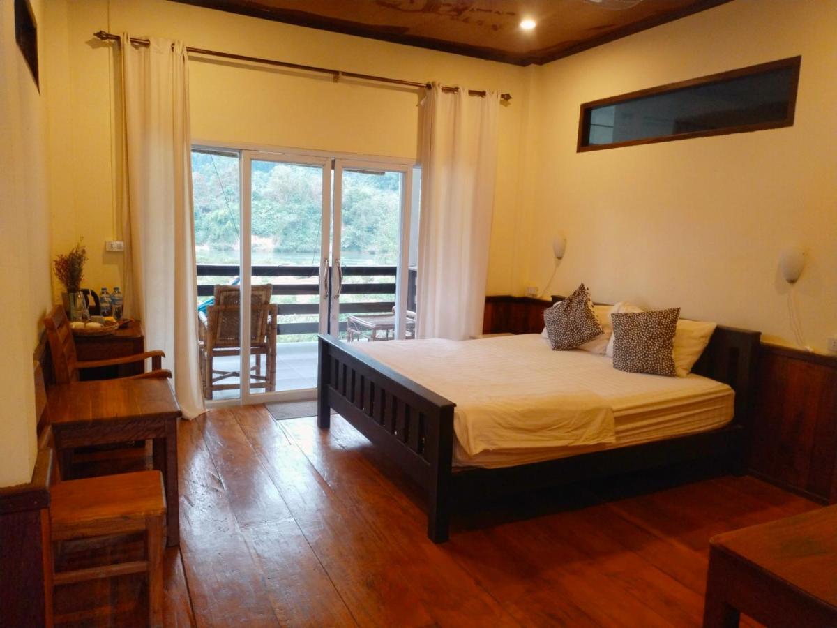Pdv Guesthouse Muang Ngoi Luaran gambar