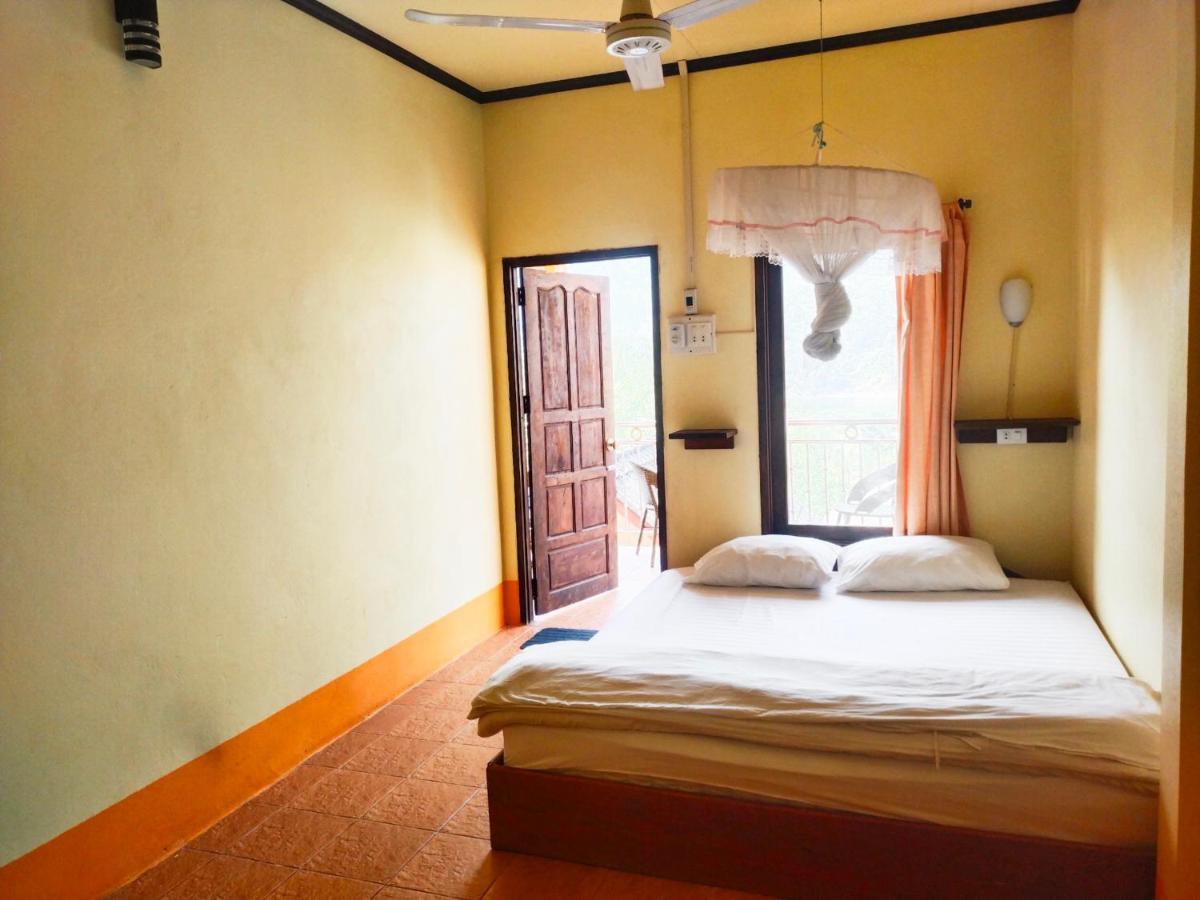 Pdv Guesthouse Muang Ngoi Luaran gambar